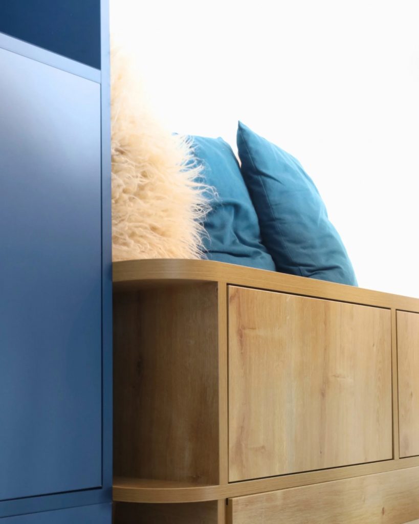 amenagement-renovation-meublesurmesure-bureaux-surmesure - Paris - Val d'Europe - Chessy - Serris - lagnysurmarne - chantier-travaux-projet-decoration-agencement-architecture-interieure-agence-meublebleu-bleu-aménagementcoinbureau - coinbureau - claustras - Fanny- Guegan 1