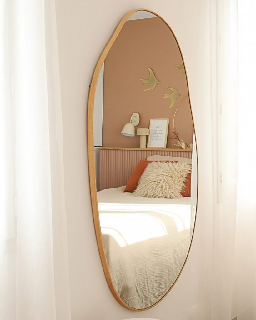 amenagement-renovation-salon-banquette-coinbanquette - Paris - Val d'Europe - Chessy - Serris - lagnysurmarne - chantier-travaux-projet-decoration-agencement-architecture-interieure-agence-beige-rose-déco-chaleureux-claustras - Fanny-Guegan-architecte-intérieur-décoratrice