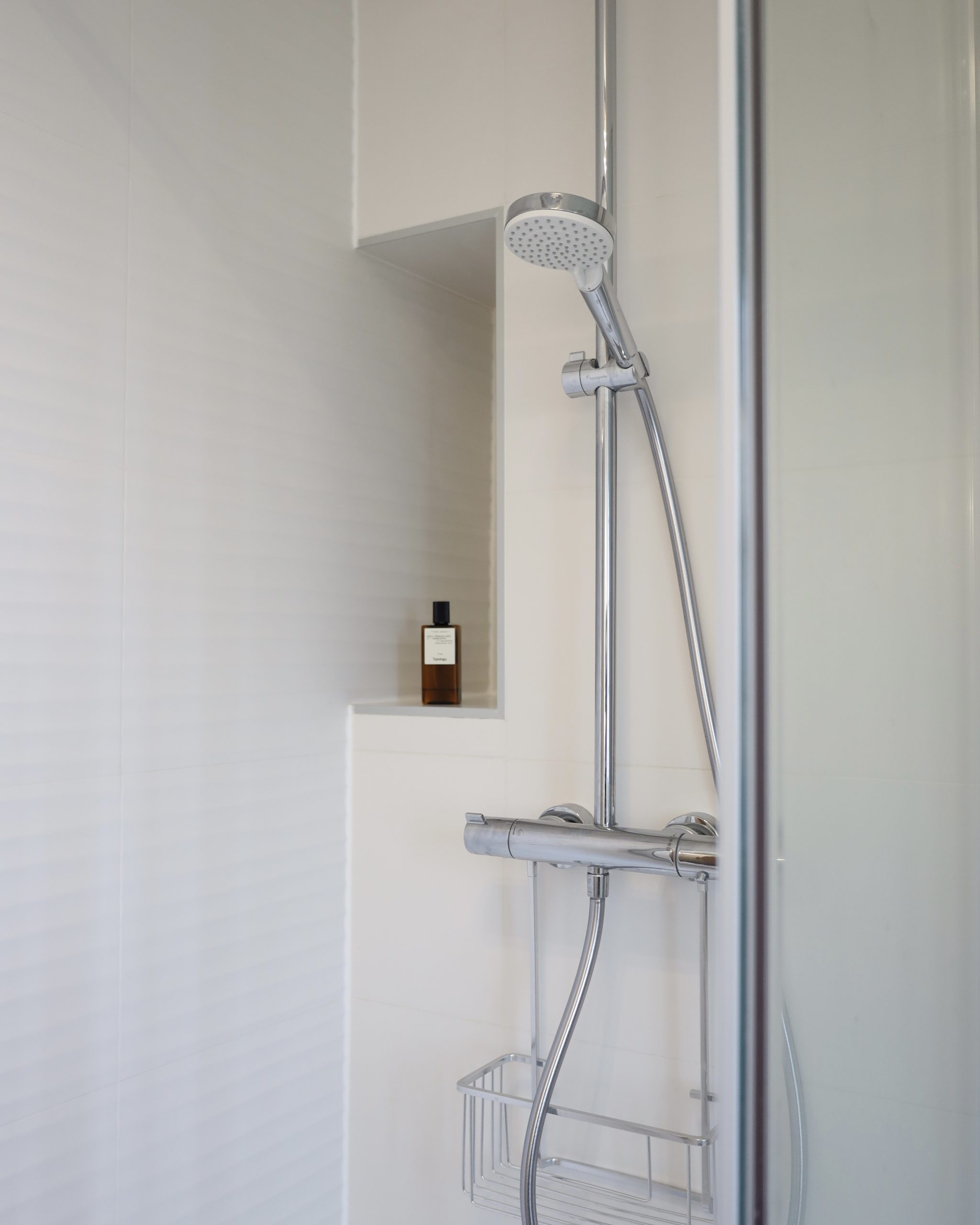 amenagement-renovation-appartement-salledebain - Paris - Val d'Europe - Chessy - Serris - lagnysur marne - chantier-travaux-projet-decoration-agencement-architecture-interieure-agence-terracotta - terrazo- Fanny- Guegan 3