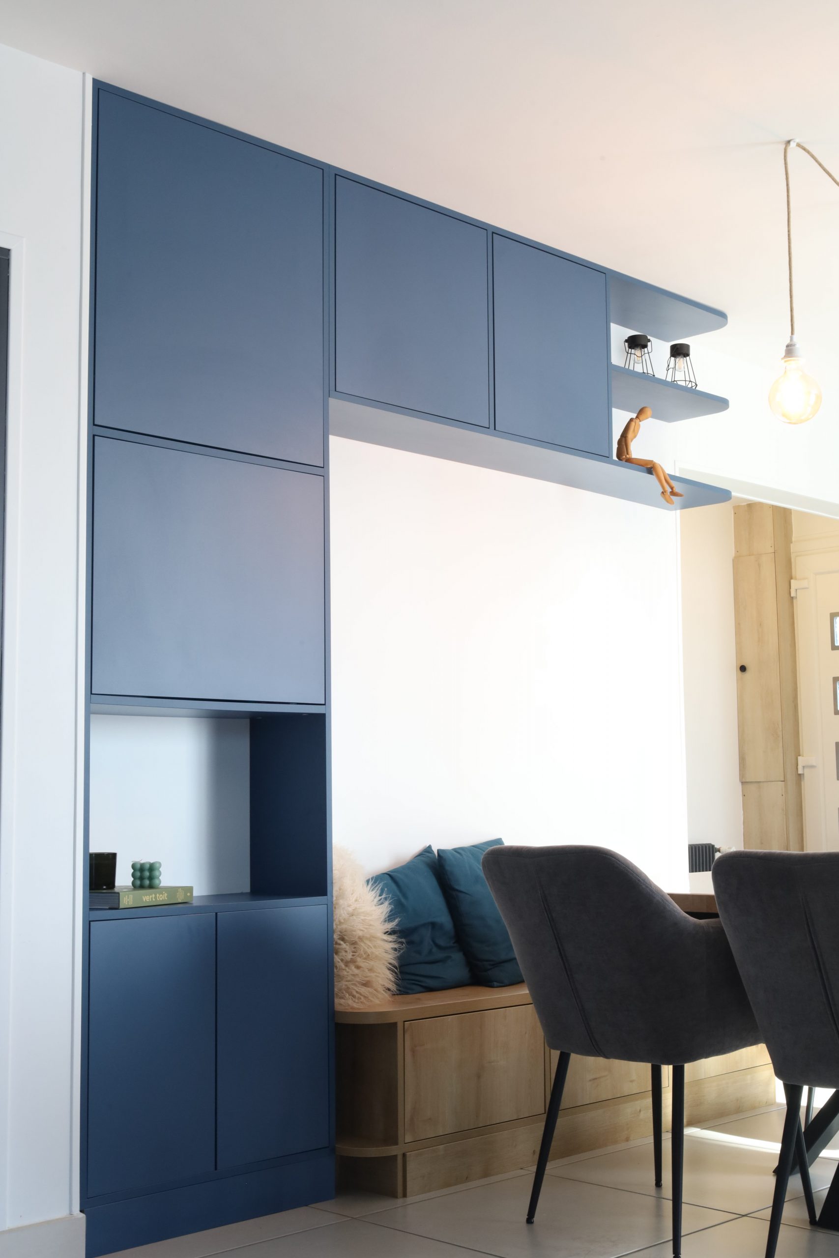 amenagement-renovation-meublesurmesure-bureaux-surmesure - Paris - Val d'Europe - Chessy - Serris - lagnysurmarne - chantier-travaux-projet-decoration-agencement-architecture-interieure-agence-meublebleu-bleu-aménagementcoinbureau - coinbureau - claustras - Fanny- Guegan 1
