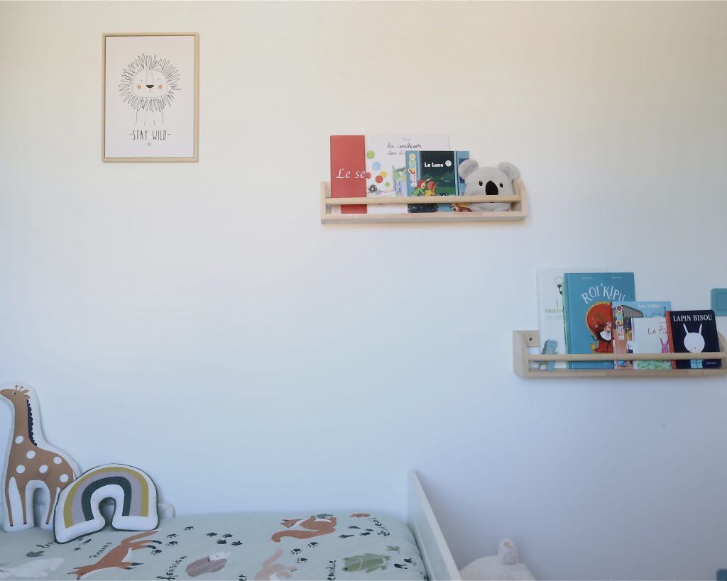 amenagement-renovation-chambe-enfant-vert - Paris - Val d'Europe - Chessy - Serris - lagnysurmarne - chantier-travaux-projet-decoration-agencement-architecture-interieure-agence-applats-couleur-rangements-doux-coin-lecture-bureau -Fanny-Guegan-architecte-intérieur-décoratrice
