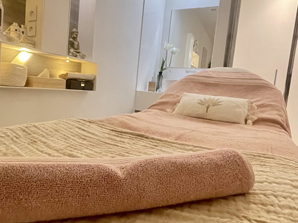 amenagement-renovation-commerce-bureaux-salledebain - Paris - Val d'Europe - Chessy - Serris - lagnysurmarne - chantier-travaux-projet-decoration-agencement-architecture-interieure-agence-cabinesoin-spa-aménagementprofesionnel - Fanny- Guegan 1