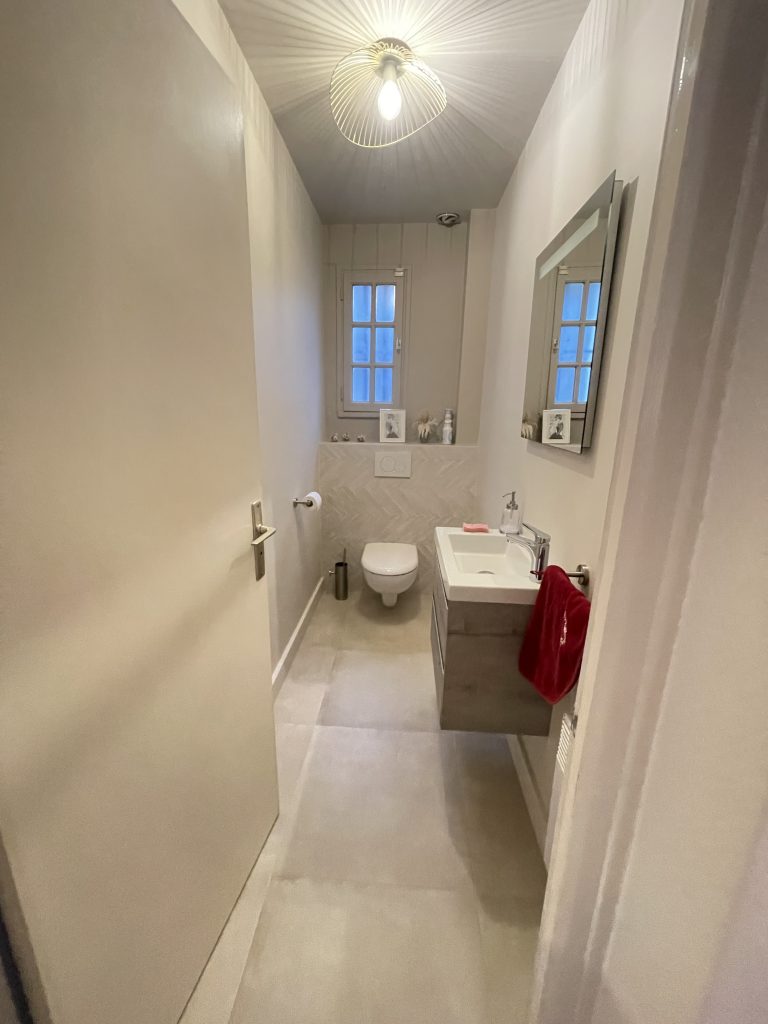 Photo existant projet rénovation salle de bain terrrazo et terracotta seine-et-marne - Fanny Guegan Architecte d'intérieur et décoration au Val d'Europe près de Paris