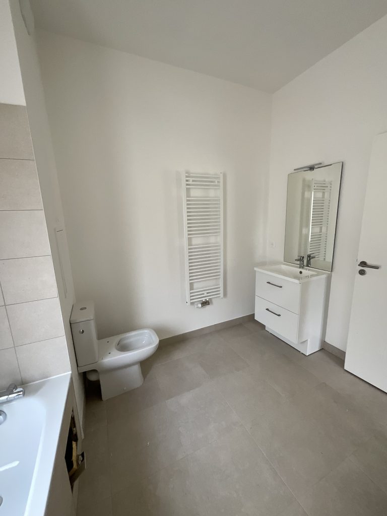 amenagement-renovation-vefa-homestaging-decoration-interieur-projet-travaux-Paris-Val d'Europe-Chessy-Serris- lagnysurmarne - chantier-travaux-projet-decoration-agencement-architecture-interieure-agence-optimisation-espaces-couleur-rangements-aménagement-agencement-conception-renovation-intérieur-chaleureux -Fanny-Guegan-architecte-intérieur-décoratrice